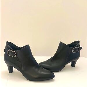 Alfani Black Kitten Heel Bootie with a stylish Bucket Accent Size 8